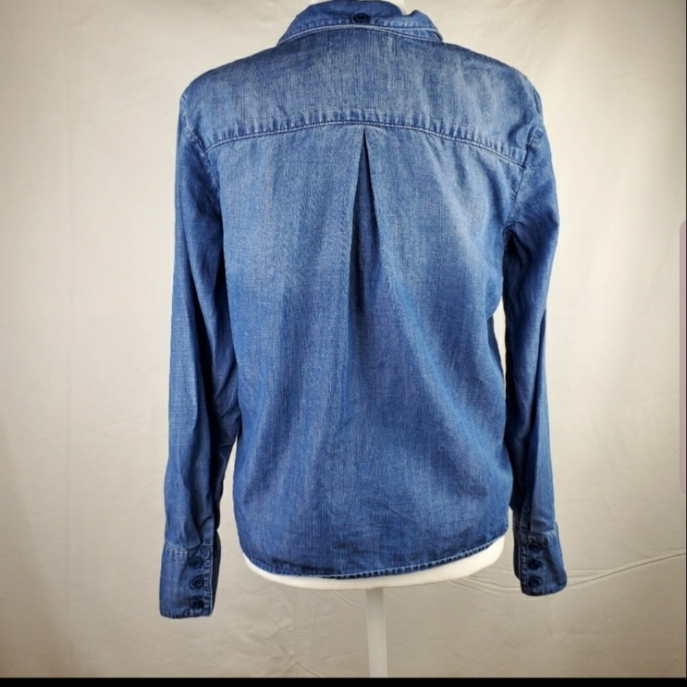 Cloth & Stone Chambray Blouse - Picture 4 of 8